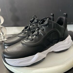 🆕DKNY DECORAH Sneakers